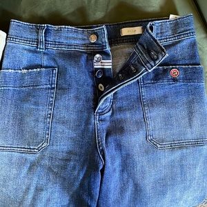 Wide leg vintage looking jeans